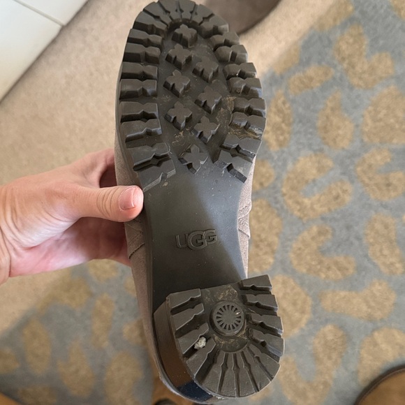 UGG Women's Ankle Boots - Taupe Suede - Picture 3 of 6